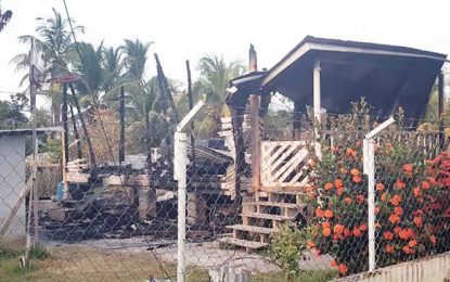 Teacher sets cheating husband’s bed on fire