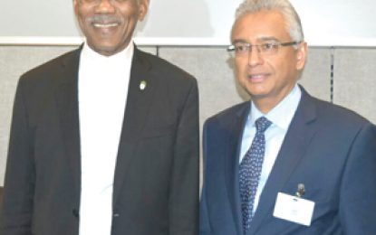 Pres. Granger meets Commonwealth Secretary General