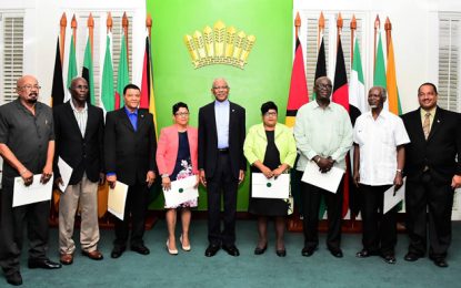 Local Gov’t Commissioners sworn-in