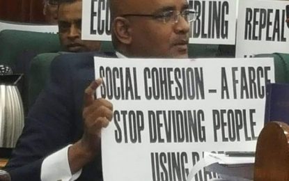 Rowdy, placard-bearing opposition disrupts opening of Parliament 