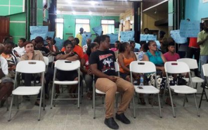 Protestors heckle PPP budget meeting in Linden