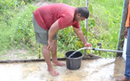 Hand-en-Veldt residents receive water for the first time