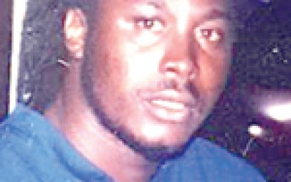 Bandit guns down money changer