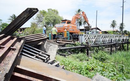 Traffic backups as work begins on Good Hope Bridge