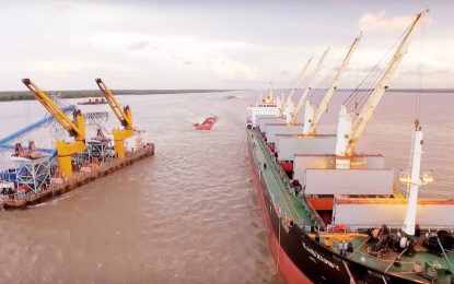 Bauxite shipper, Oldendorff, pulls out as US sanctions bite Rusal