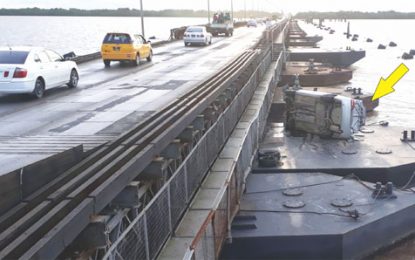 Workers to remove Demerara Bridge pontoon with car that went over the side