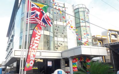 $400M New Amsterdam hotel opens doors