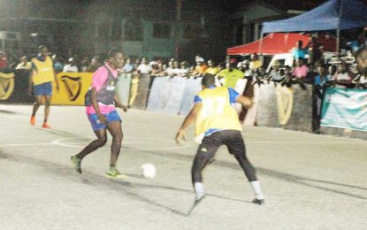 Large crowd witness teams advance to Guinness Cage KO round