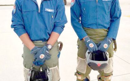 Two army officers complete Chinese fighter pilot courses – now fluent in Mandarin