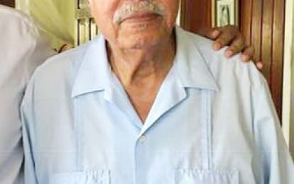 Sir Fenton Ramsahoye, SC, dies