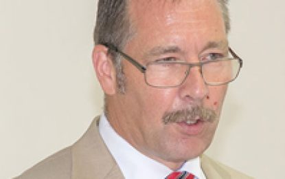 Britain fires SOCU advisor for pursuing parallel job