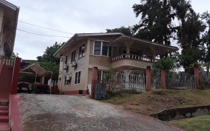 BARTICA WOMAN REPORTS ROBBERY