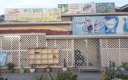 Gunmen rob Nandy Park Supermarket