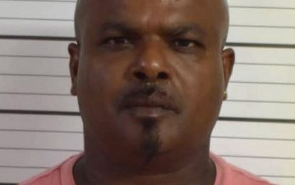 Trio remanded for cocaine found in lunch bag