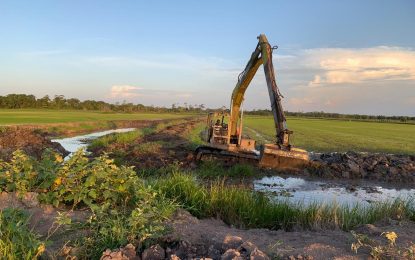 MMA/ADA says farmers owe “over $1B” in fees  – Reluctance to pay affecting drainage works along Mahaicony façade