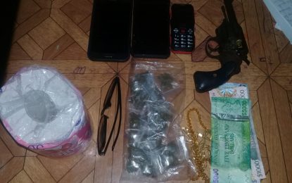 Robbery suspect shot dead by police; fiery protest erupts in Leopold St.