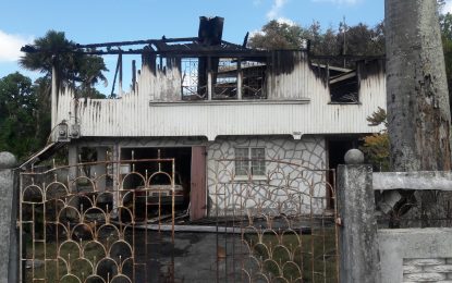 Firemen, victim at odds over missing cash, electronics