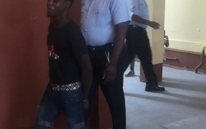 Miner stabs boss over pay