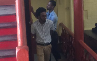 Teen charged for resisting arrested, threatening police officer