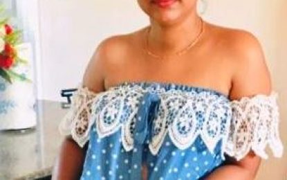 Husband chops wife then hangs self