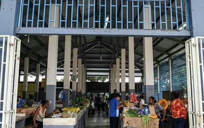 Limited shoppers at a time in Trini market to prevent spread of COVID-19