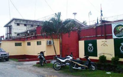 New Amsterdam prison inmate in failed sprint to freedom