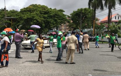 APNU+AFC supporters protest GECOM H/Q unhindered
