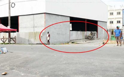 Vendor shot in brazen robbery at La Penitence Market