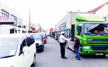 Lorries, Container Trucks from Oil Sector will have to follow road restrictions