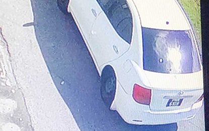 Pump attendant drops cash, flees, driver abandons bus in gas station robbery