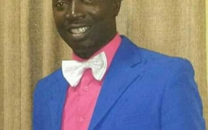 Taxi driver runs for life after being stabbed by passenger
