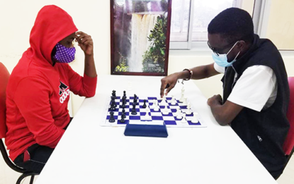 Davion Mars crowned 2020 National Blitz Chess Champion Keron Sandiford is Junior winner