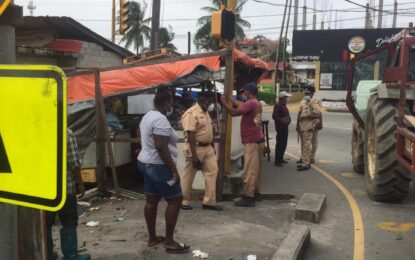 Traffic congestion and crime prompted road-clearing exercise at Vreed-en-Hoop