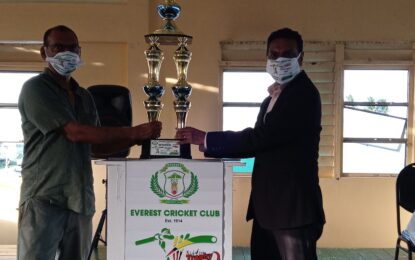Trophy Stall onboard for ECC Speaker’s Cup