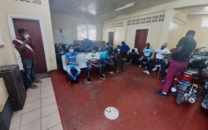 11 bus touts arrested during police exercise