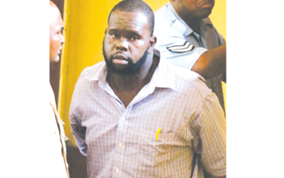 Dealer was arrested for allegedly falsifying WhatsApp messages