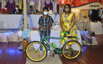 RHTYSC honors Terry Holder and Ananda Dharry posthumously – Youths and clubs benefits