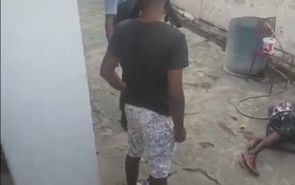 Bandit gets bullet in leg for pulling knife on cop