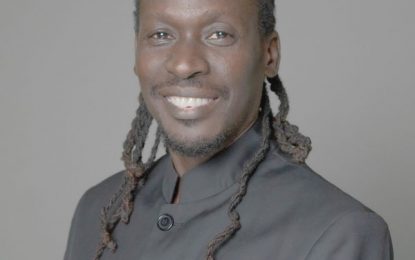 Cop and suspected bandit shot during arrest scuffle