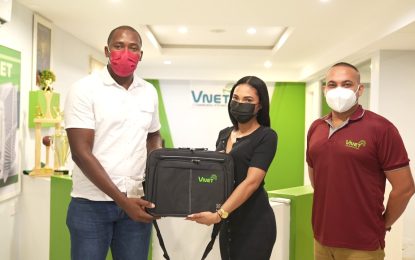 V Net Communications supports coach Hercules