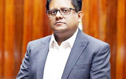 Govt. to unveil 2023 oil-backed budget on Monday