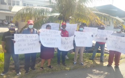 Sugar workers picket NIS over poor services