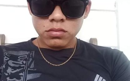 Soldier on the run for chopping peacemaker