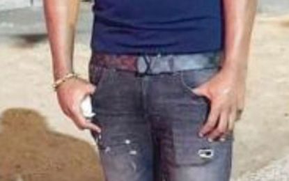 Man killed trying to save friend from bullets