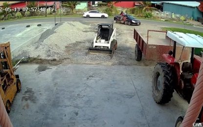 2 injured in Land of Plenty Public Road accident