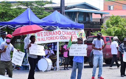 Protest for a better oil deal expands