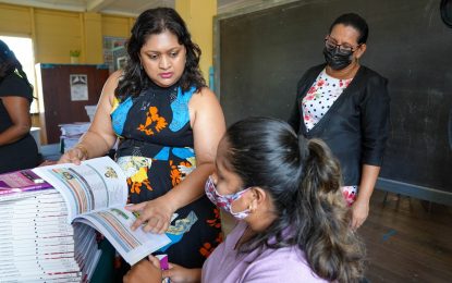 Return textbooks or no cash grant – Ed. Ministry