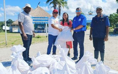 Flood victims in Region Seven receives 100 food hampers