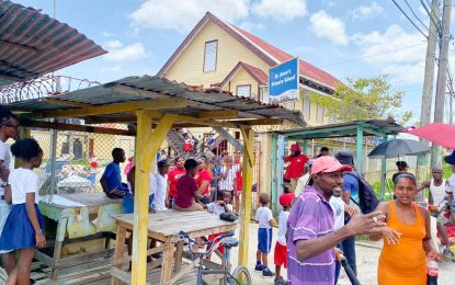 Parents protest dirty playground for primary school sports