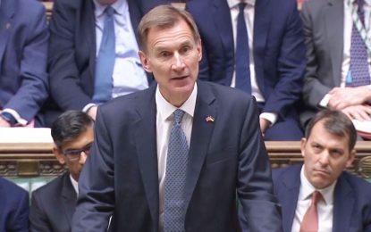 England in 6 months raises windfall tax on oil companies from 25% to 35%